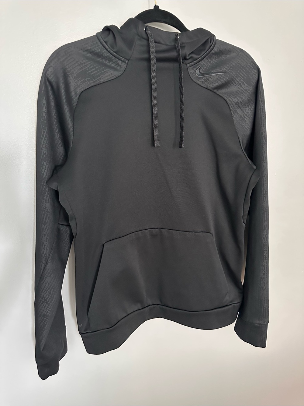 Nike Men’s Black Performance Hoodie Jacket